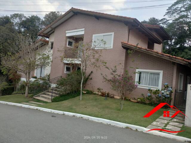 Casa para Venda em Santana de Parnaíba - 1
