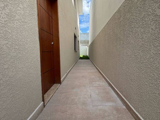 Casa para Venda em Santana de Parnaíba - 5