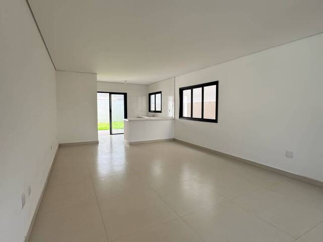 Casa para Venda em Santana de Parnaíba - 4