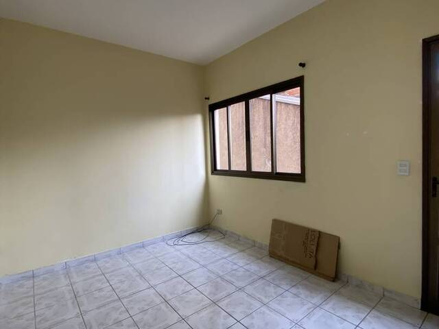 Casa para Locação em Carapicuíba - 2