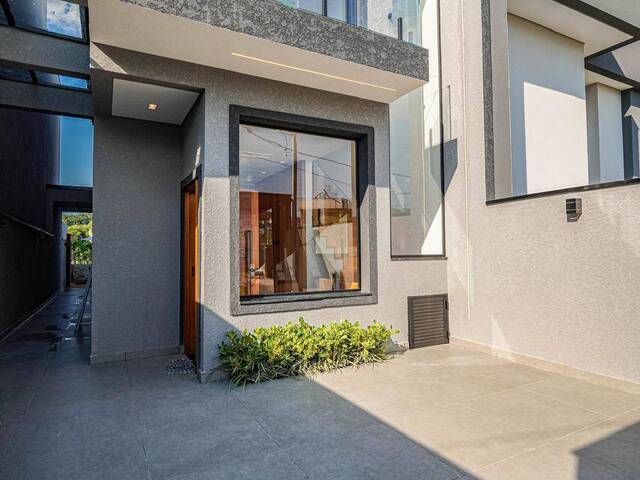 Casa para Venda em Santana de Parnaíba - 5