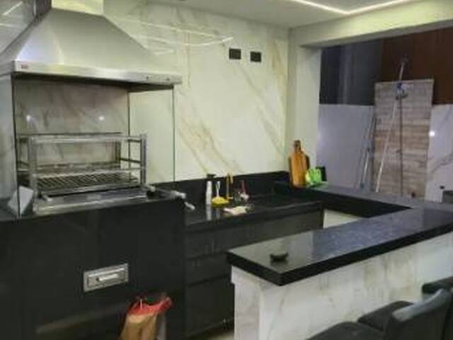 Casa para Venda em Santana de Parnaíba - 2