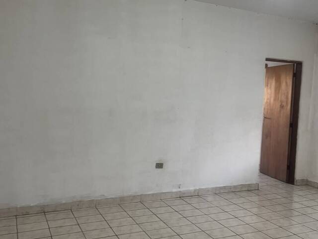 #682 - Casa para Locação em Barueri - SP