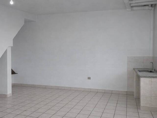 #682 - Casa para Locação em Barueri - SP
