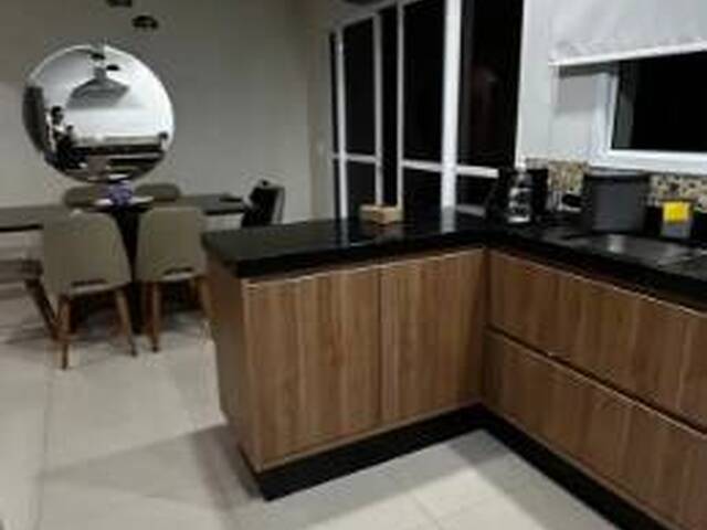 #689 - Casa para Venda em Cotia - SP - 2