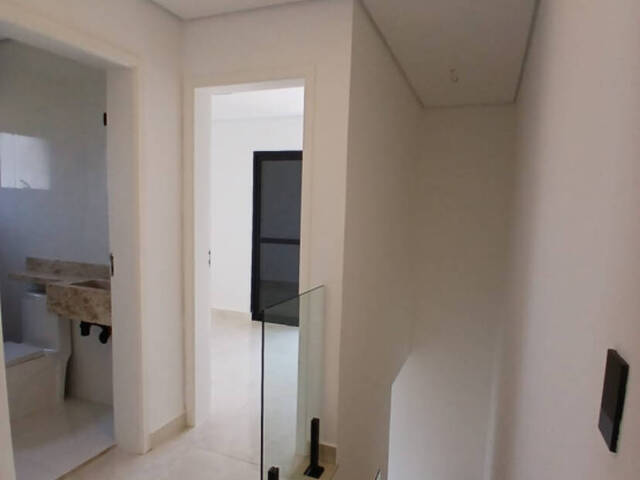 Casa para Venda em Santana de Parnaíba - 2