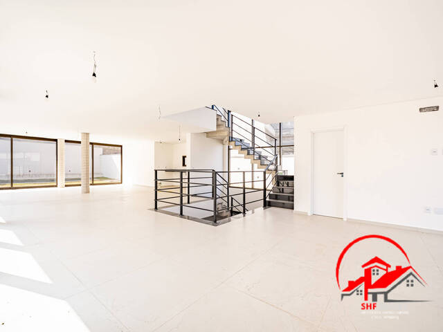Casa para Venda em Santana de Parnaíba - 3