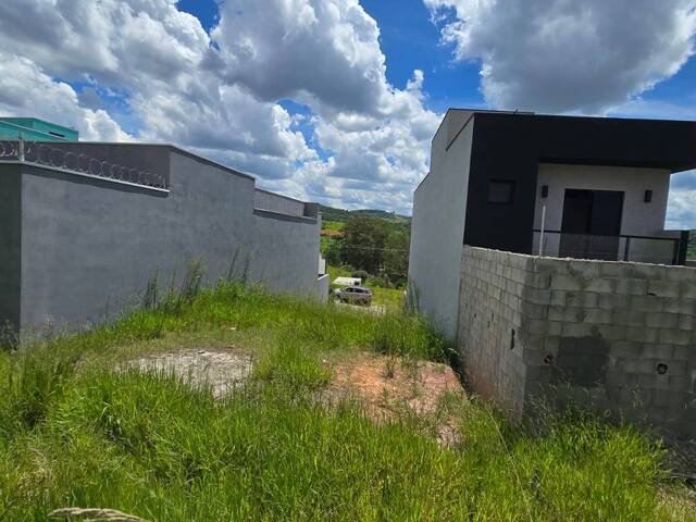 Área para Venda em Cotia - 2