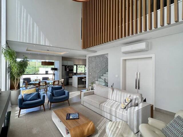Casa para Venda em Santana de Parnaíba - 4