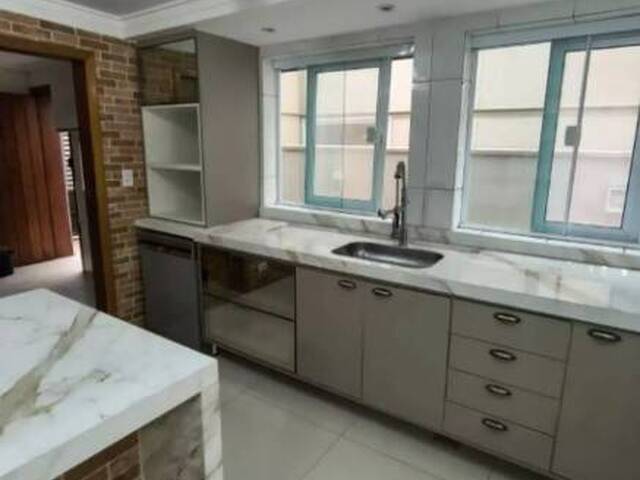 Casa para Venda em Santana de Parnaíba - 4