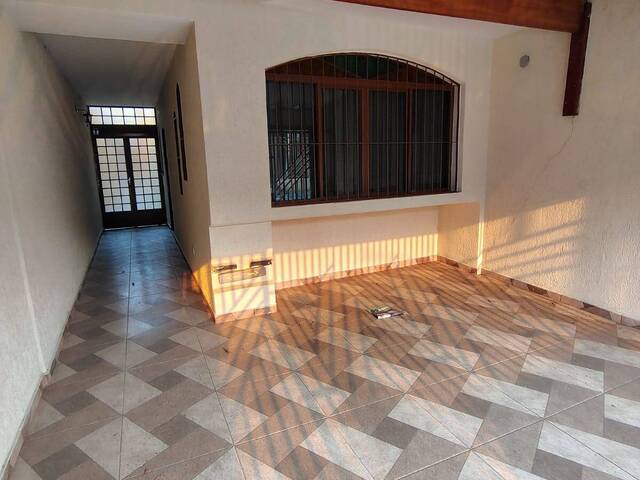 Sobrado para Venda em Carapicuíba - 4